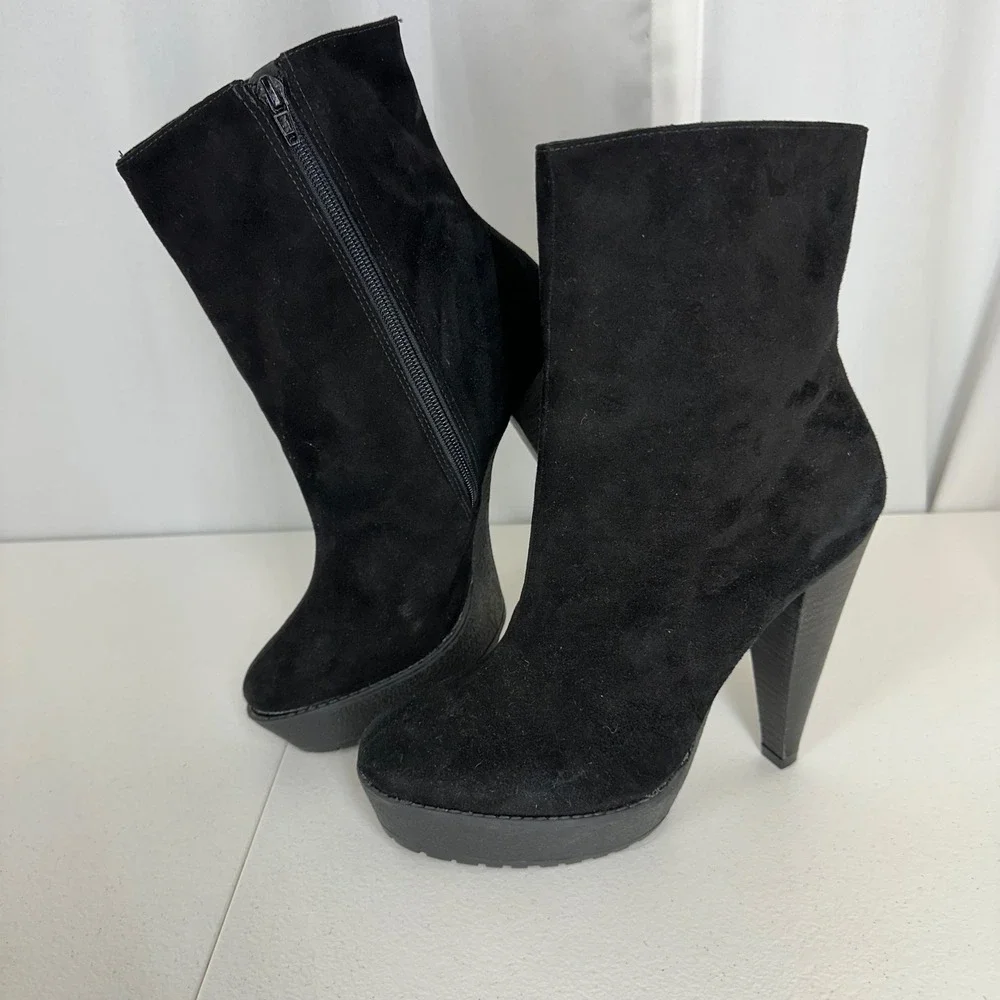 Pour‎ La Victoire Black Suede Platform Ankle Boots Size 10 Made in Brazil